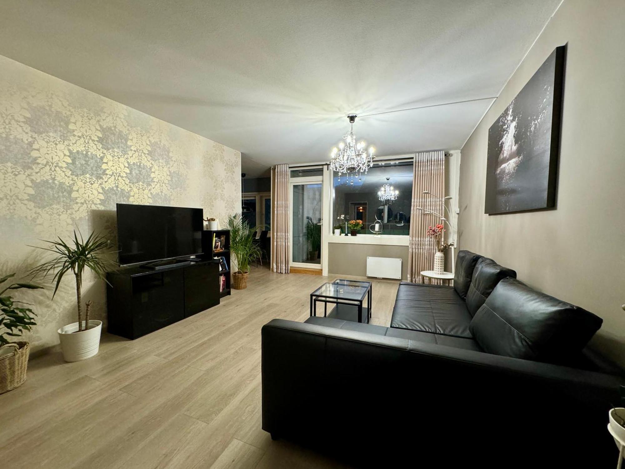 Apartment Modern 90 Sqm Free Parking *