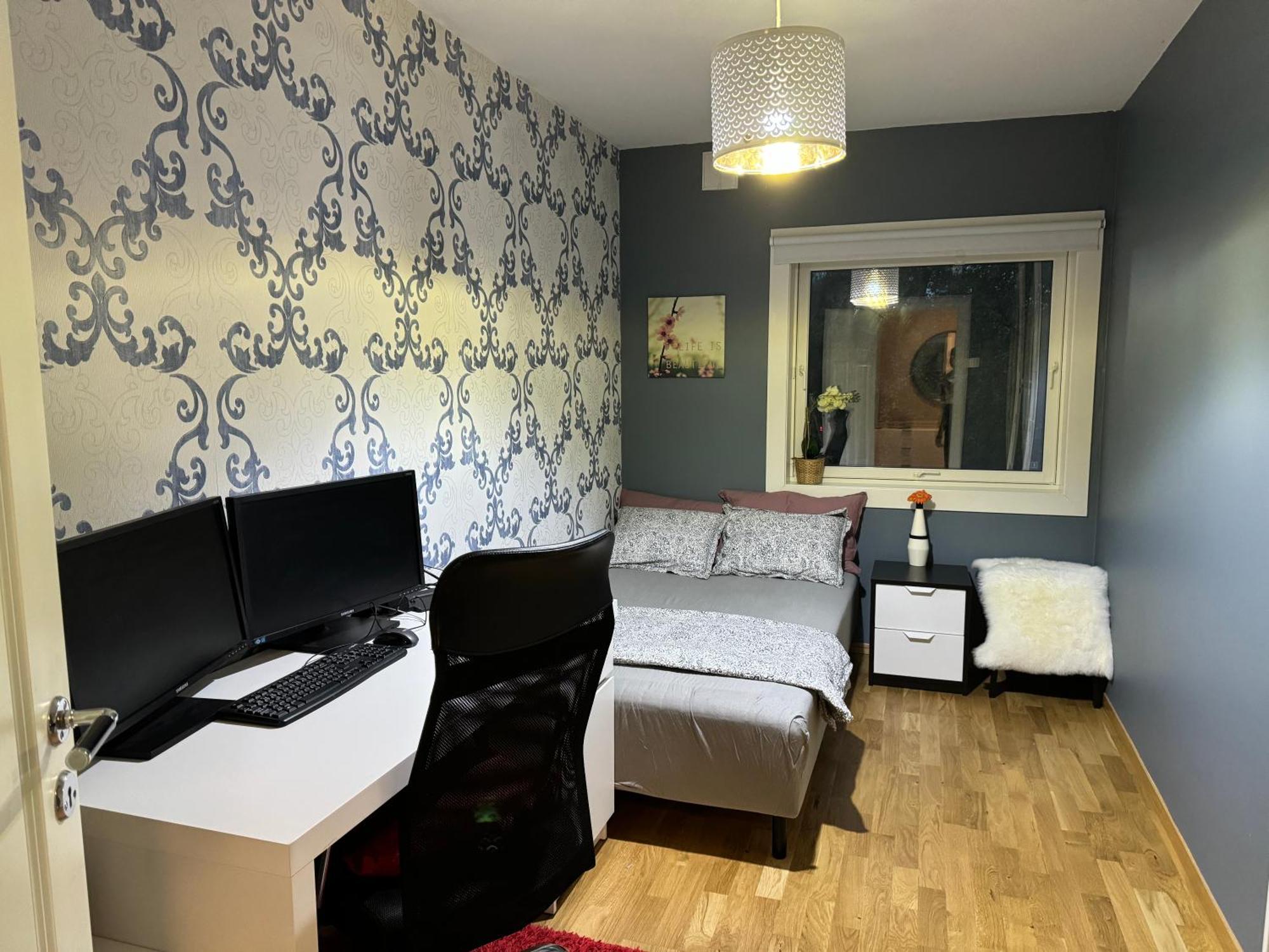 Modern 90 Sqm Free Parking Apartment